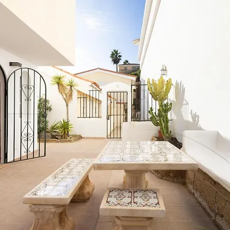 Con Piscina In Costa Adeje Villa *