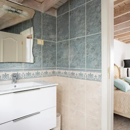Villa Con Piscina In Costa Adeje *
